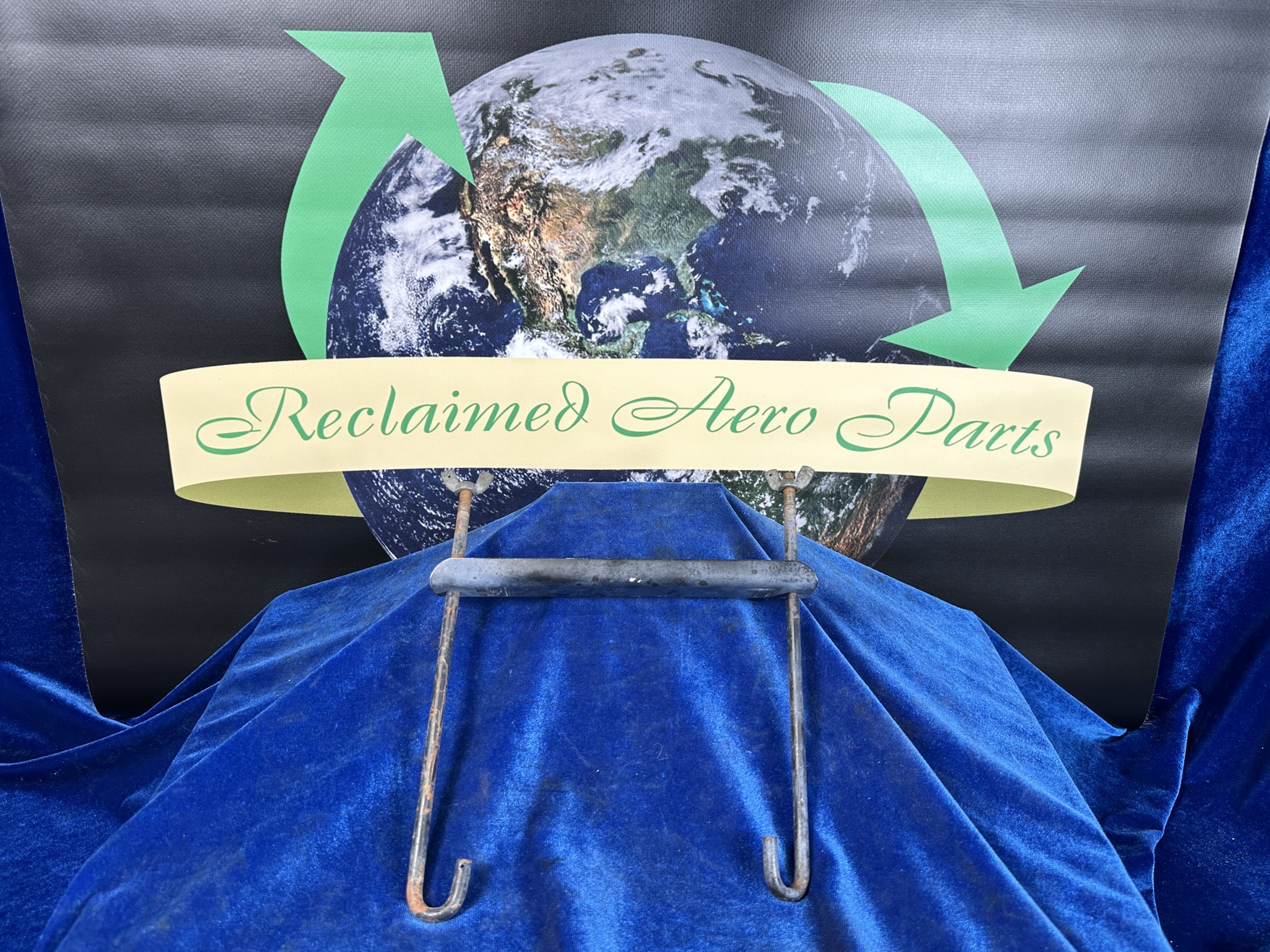 BATTERY TIE DOWN WITH RODS