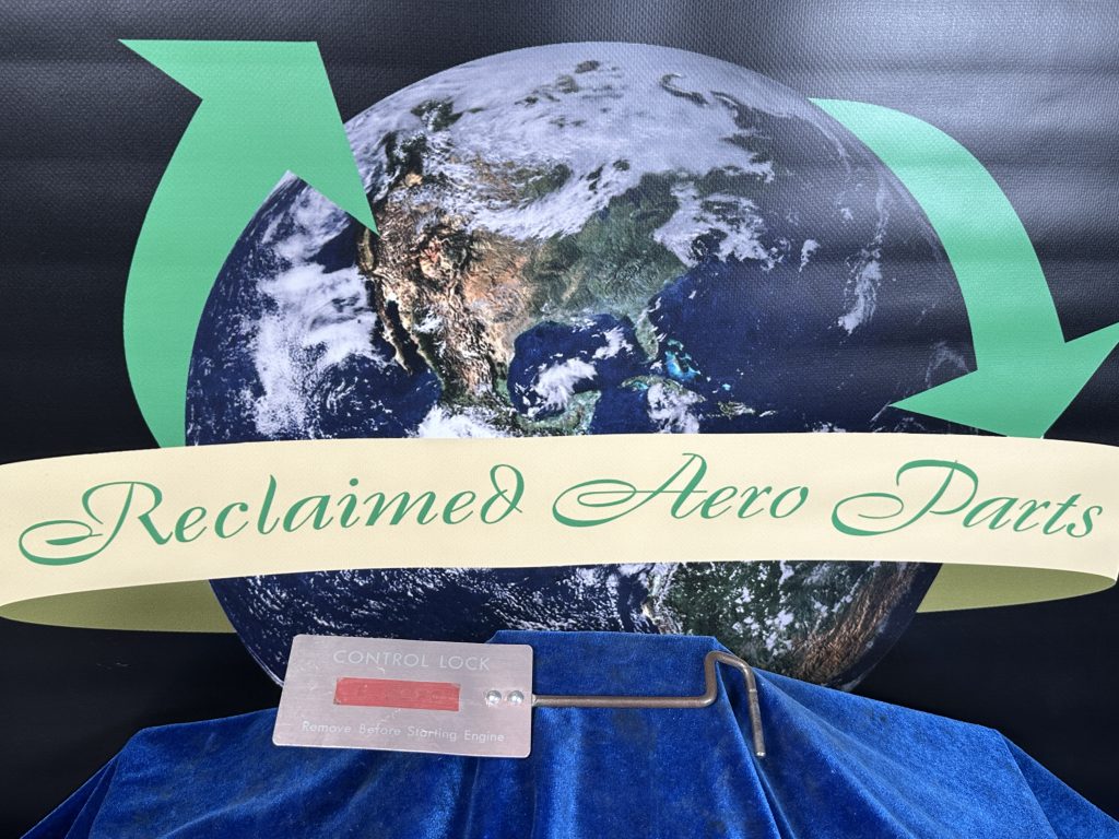 CONTROL GUST LOCK ASSY