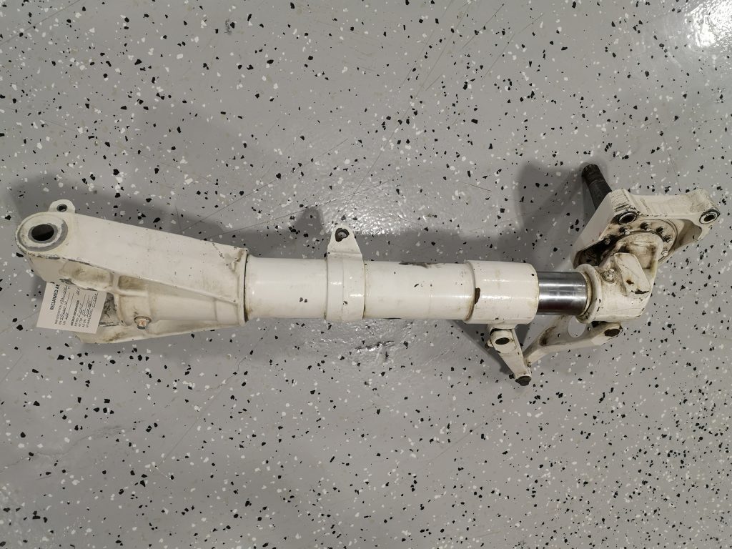 MAIN LDG GEAR STRUT ASSY R/H