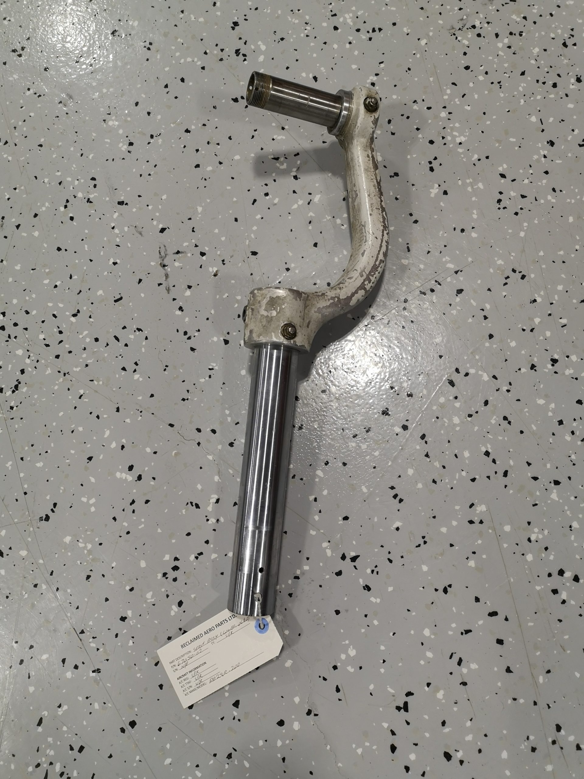 STRUT ASSY (LOWER OLEO) NOSE (PA28R-200)