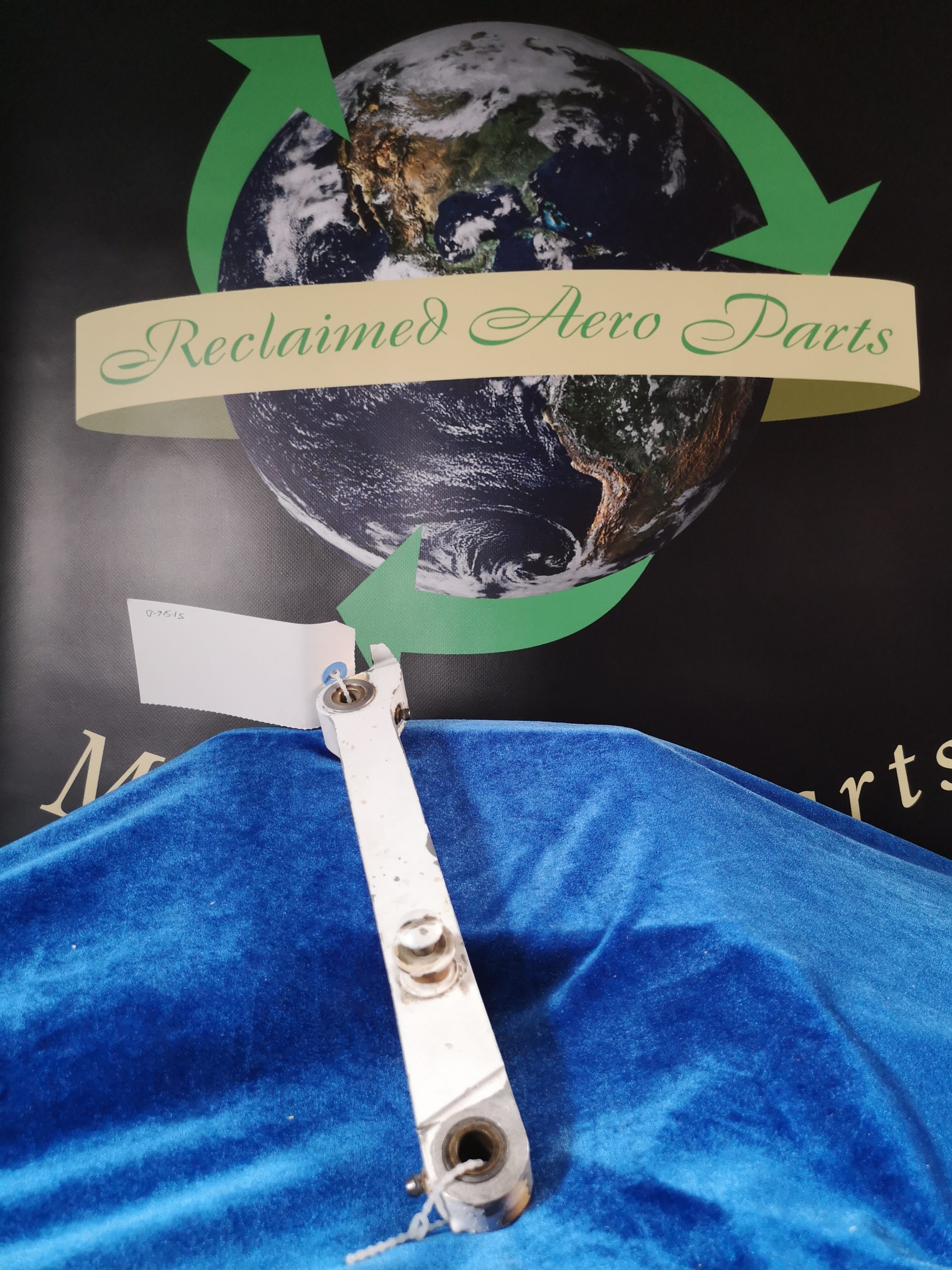 BRACE ASSY (SIDE) LOWER L/H MLG