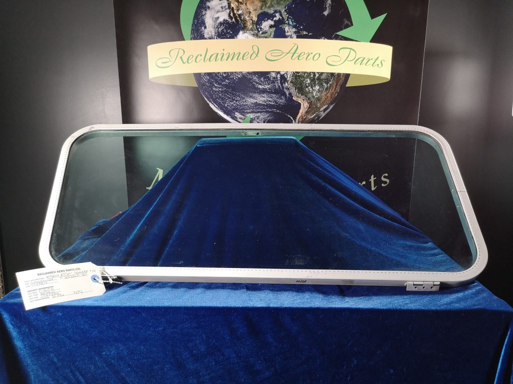 WINDOW ASSY R/H (HINGED)