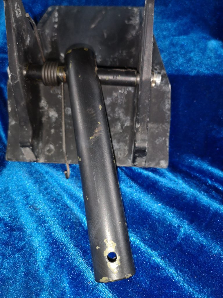 ARM, RUDDER PEDAL (CO-PILOT) R/H