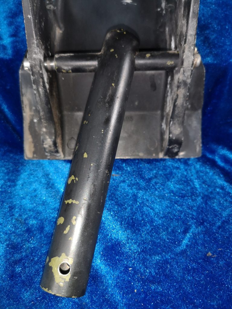 ARM, RUDDER BAR (PILOT) R/H