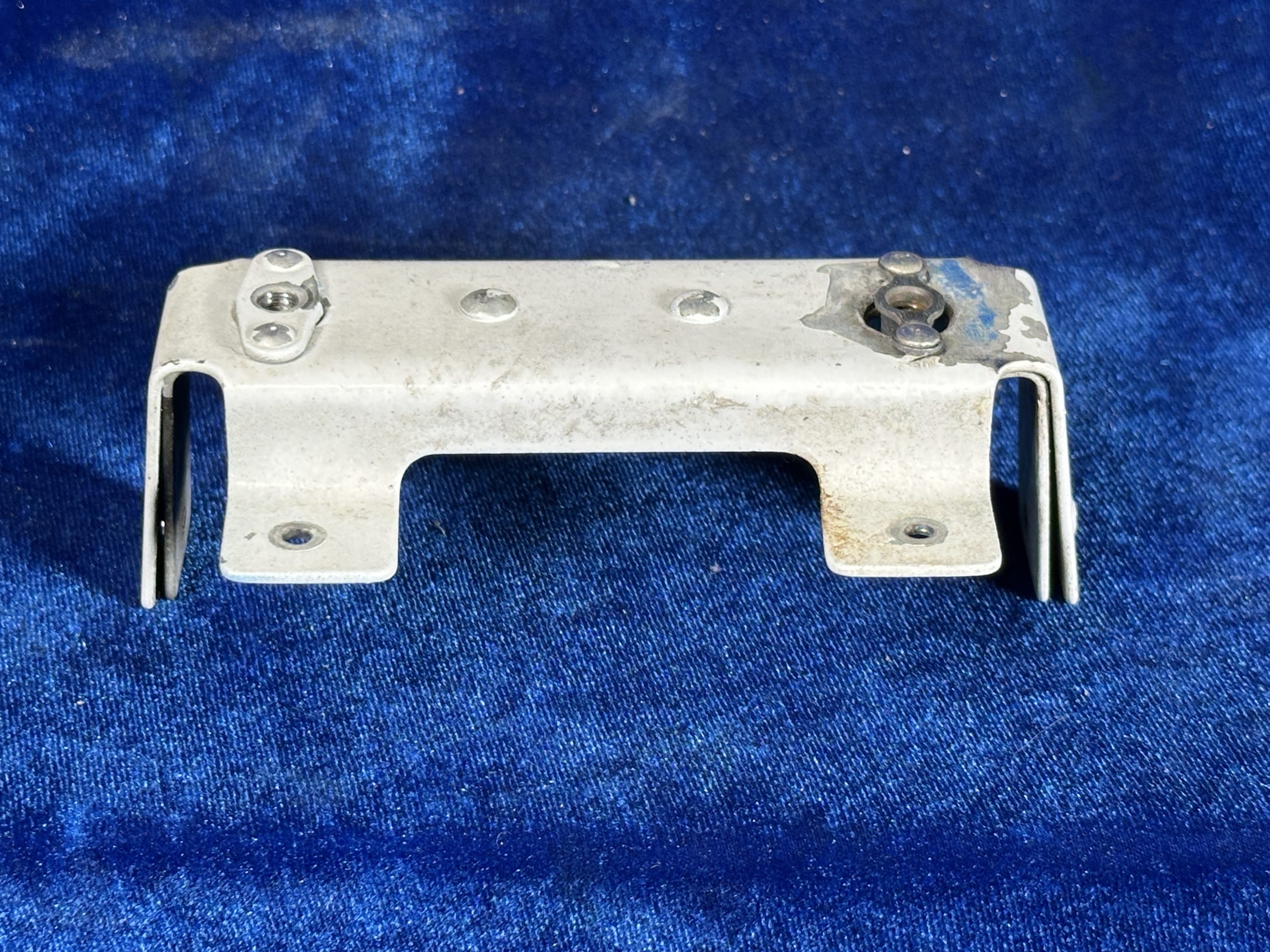 BRACKET ASSY - ELEVATOR STOP - HORIZONTAL STAB