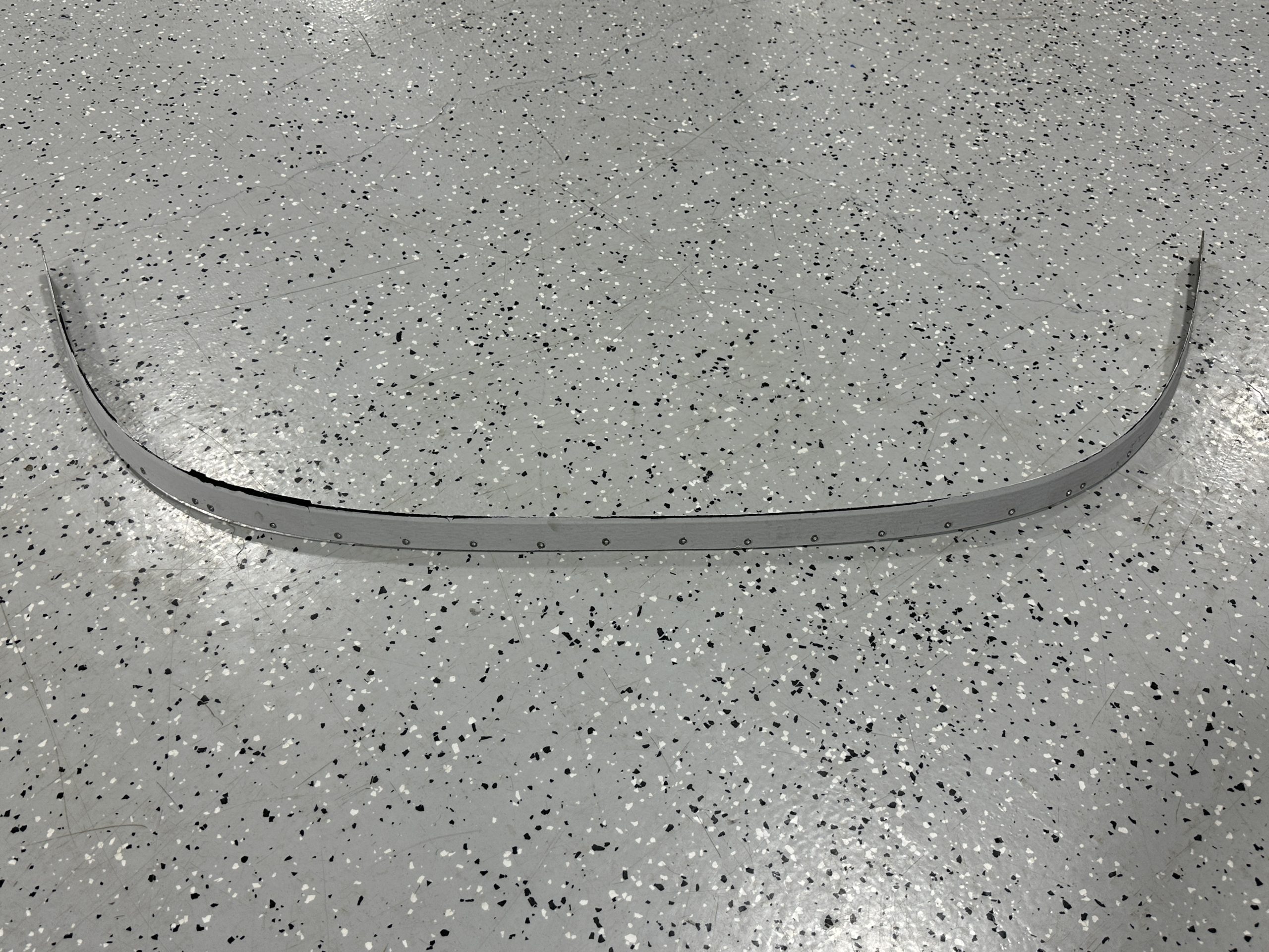 TRIM STRIP - UPPER FWD WINDSCREEN