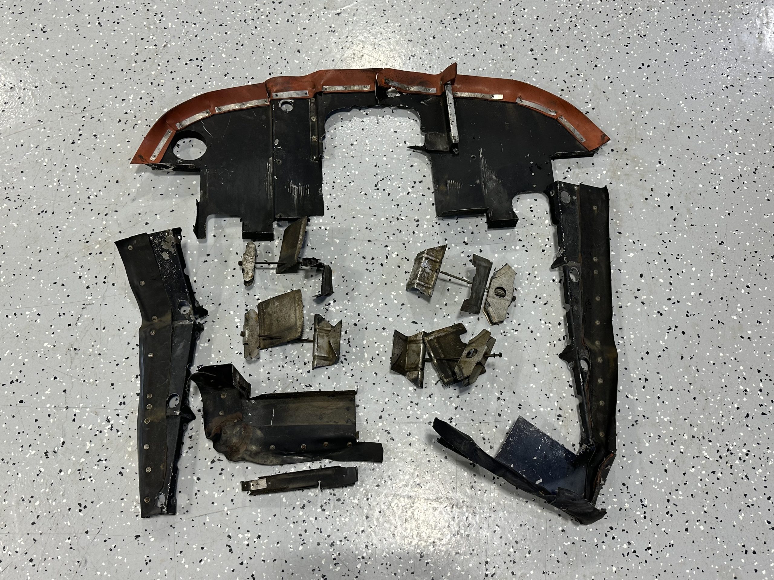 BAFFLE SET - ENGINE (CONTINENTAL 0-470R) COMPLETE