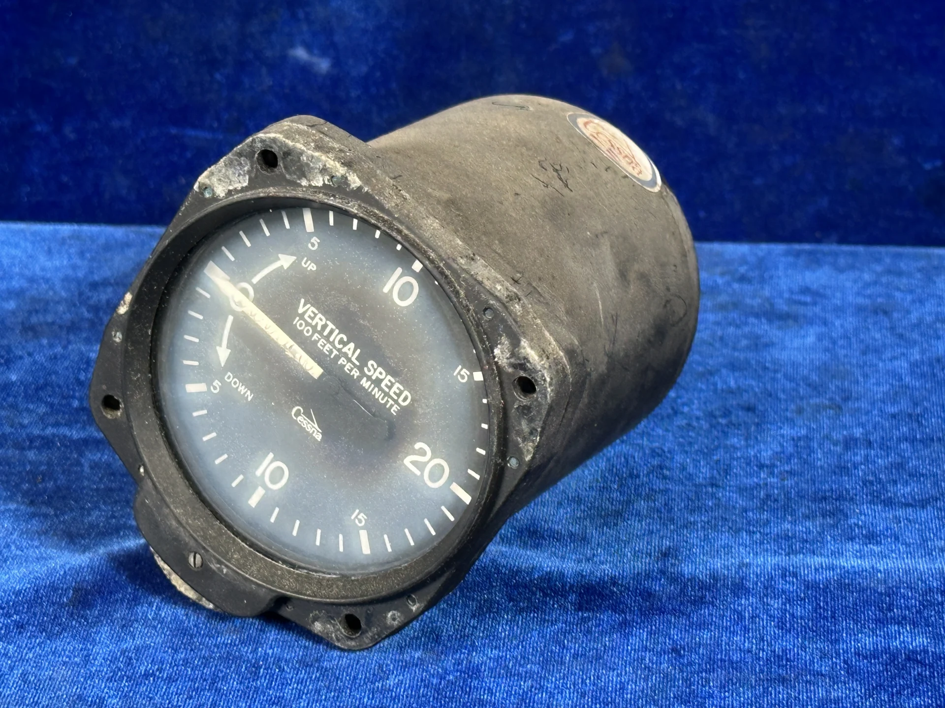 VERTICAL SPEED INDICATOR (GARWIN)