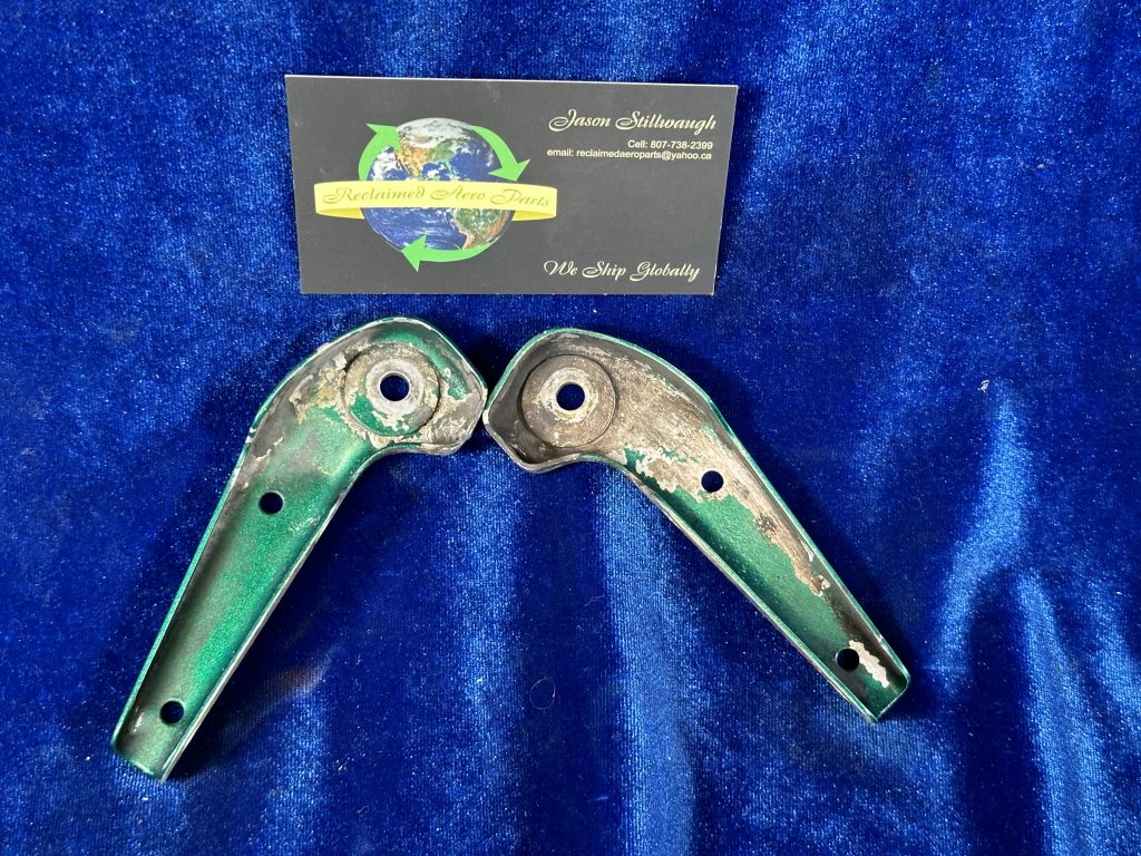 BRACKET ASSY - GEAR DOOR