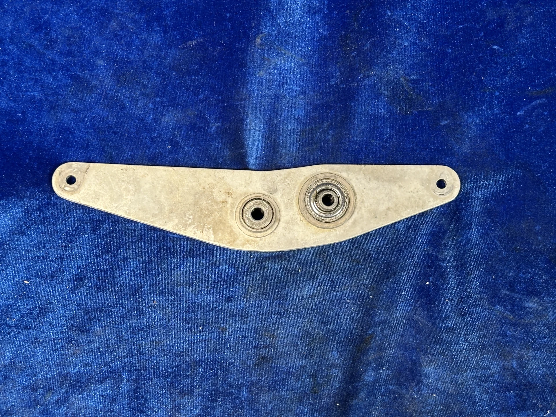 BELLCRANK - ELEVATOR FORWARD