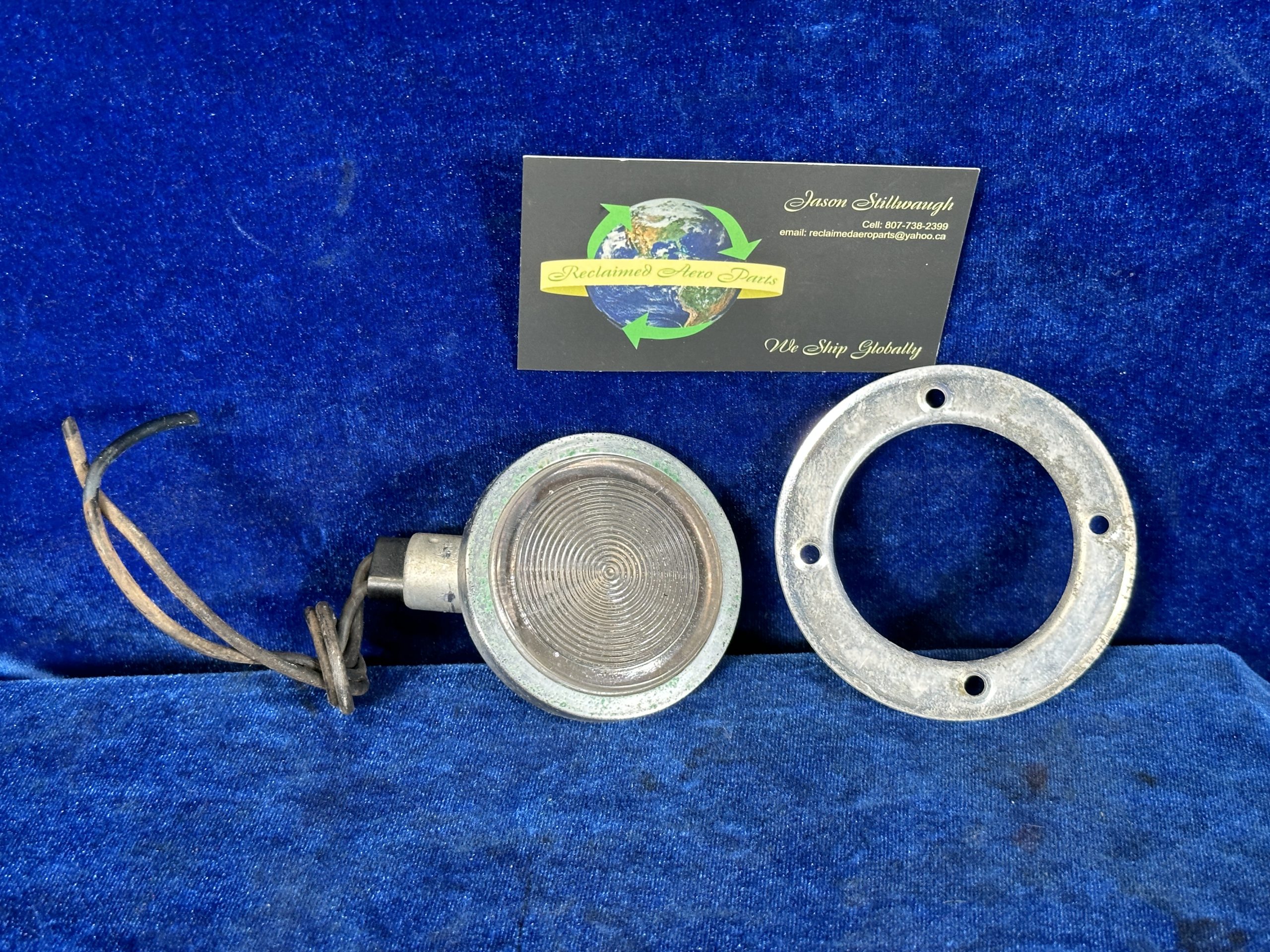 DOME LIGHT ASSY - REAR PASSENGER 12volt