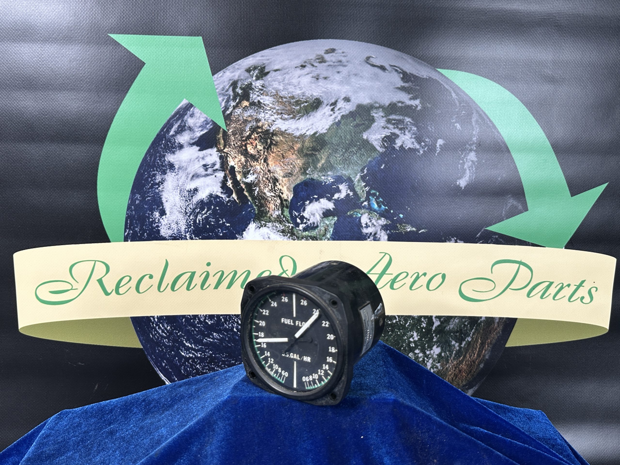 TWIN FUEL PRESSURE GAUGE - CORE (UNITED)