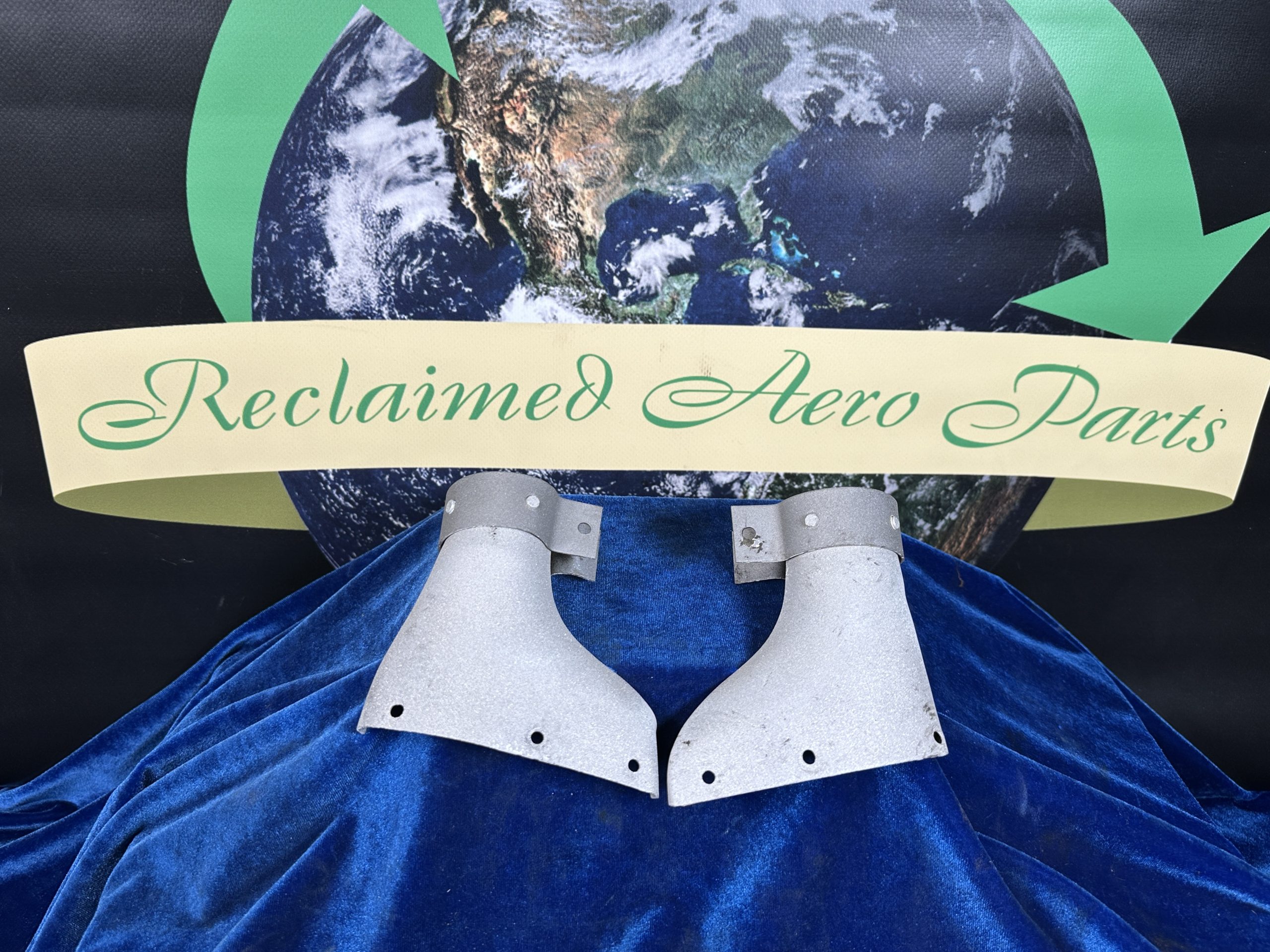 COVER PLATE - MAIN LANDING GEAR RH & LH