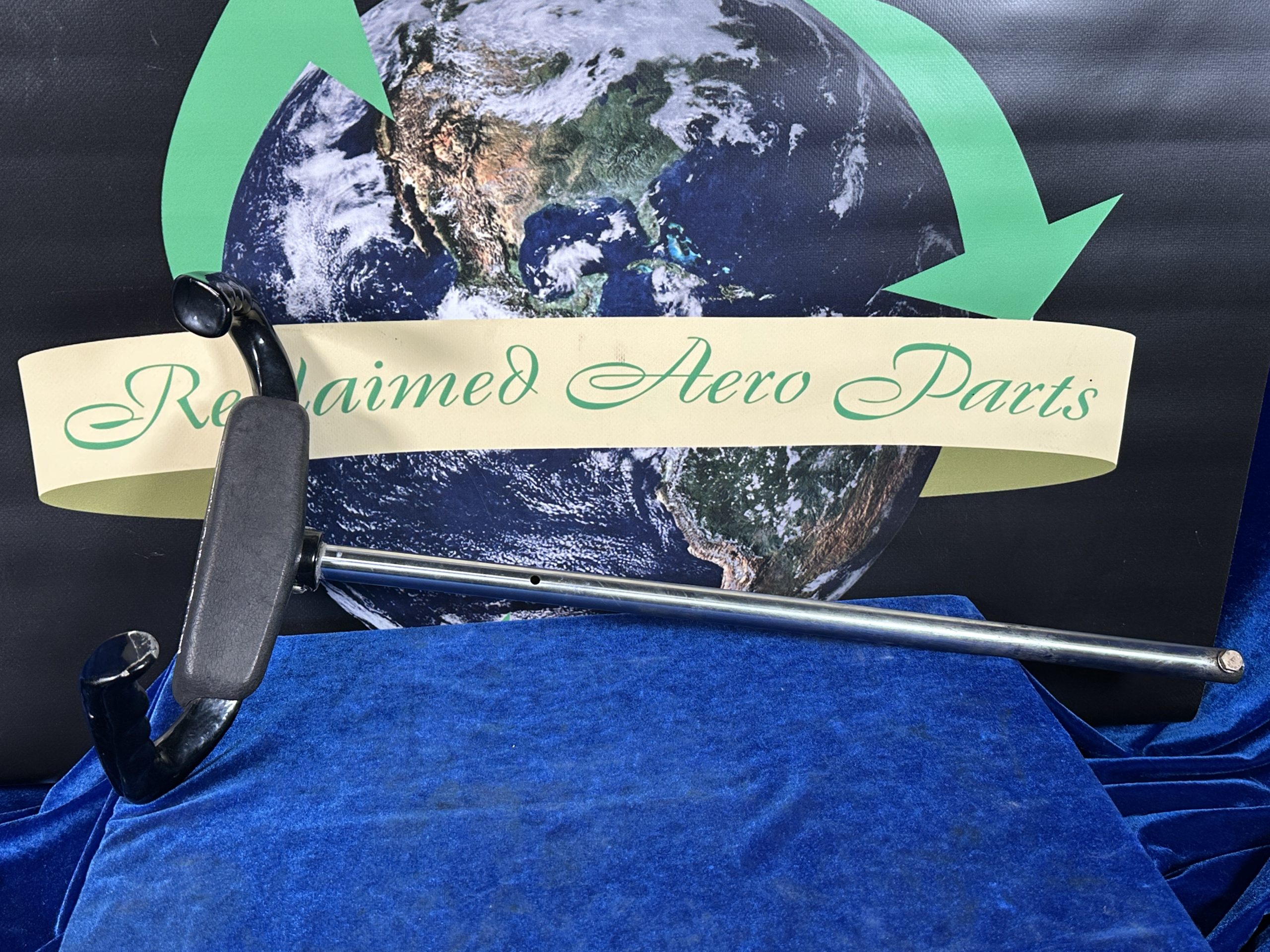 CONTROL COLUMN - CO-PILOT