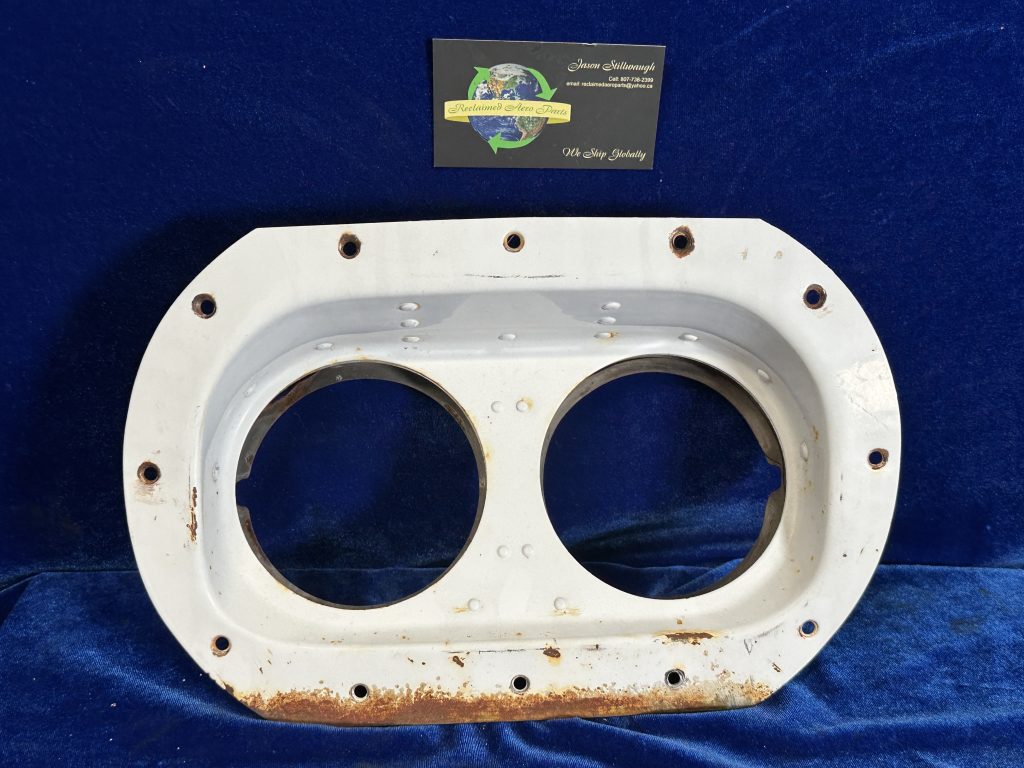 SUPPORT ASSY - DUAL LANDING LIGHT (SNUBBER MISSING)
