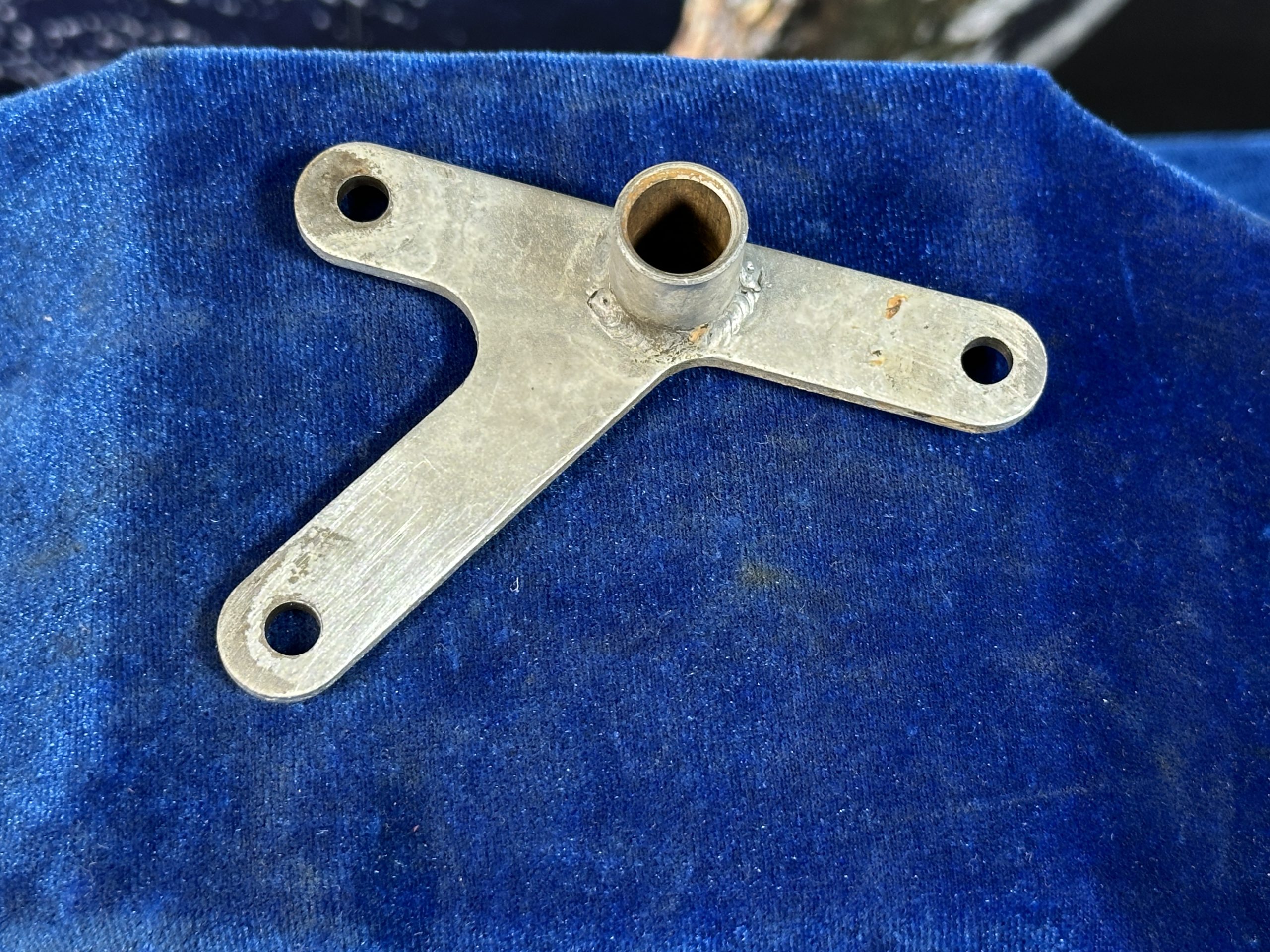 BELL CRANK - BAGGAE DOOR