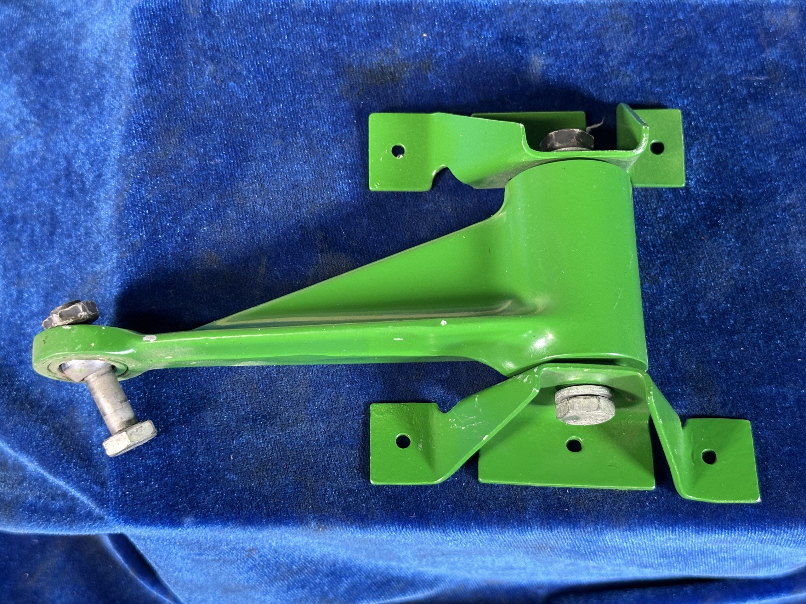 BELLCRANK ASSY - MAIN GEAR RETRACTION WITH ATTACH BRACKETS