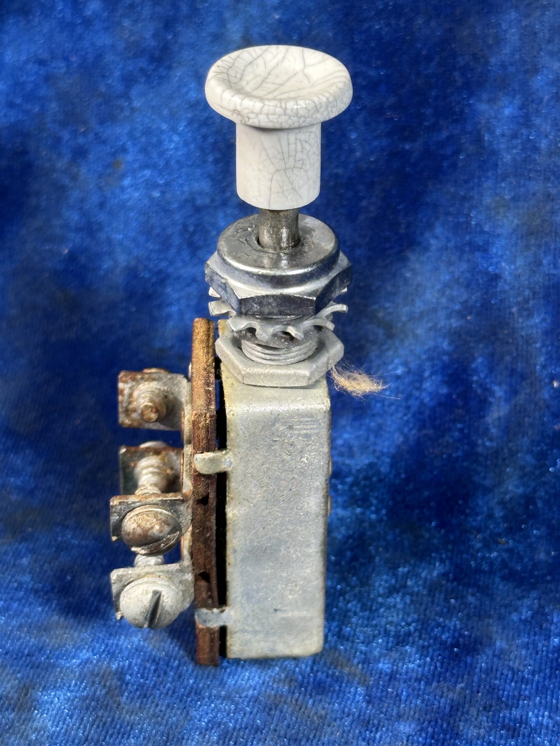 SWITCH - NAVIGATION LIGHT