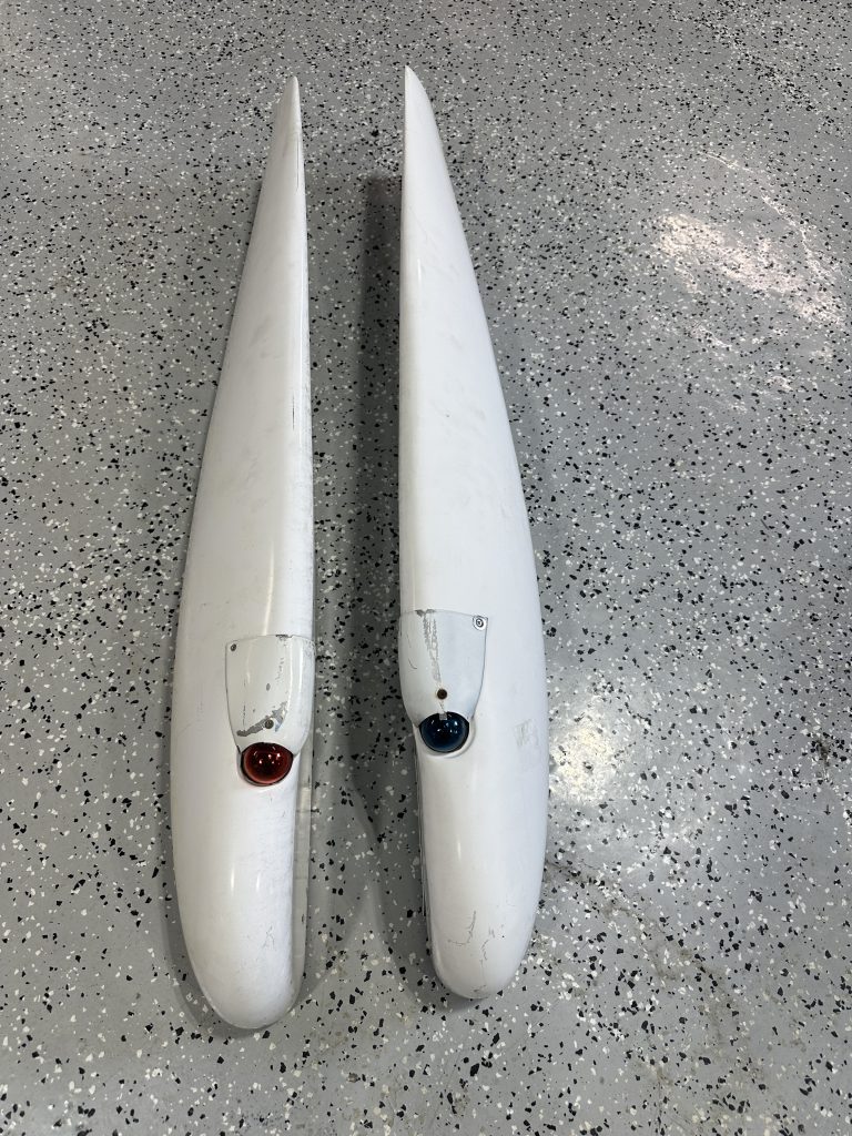 TIP - LH & RH + NAV LIGHT ASSY (KNOTS2U) COMPOSITE