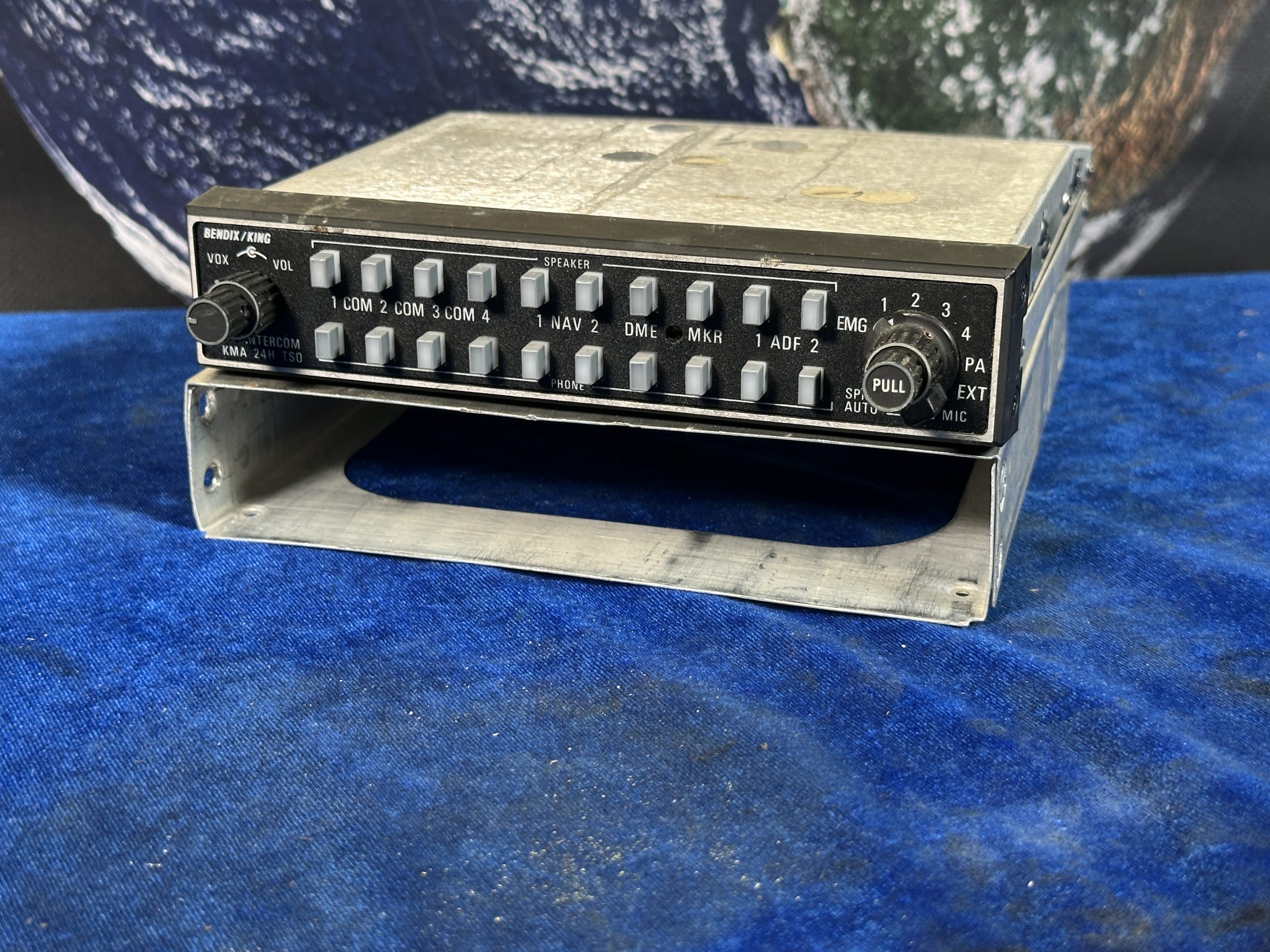 AUDIO PANEL (KING RADIO) 14-24volt