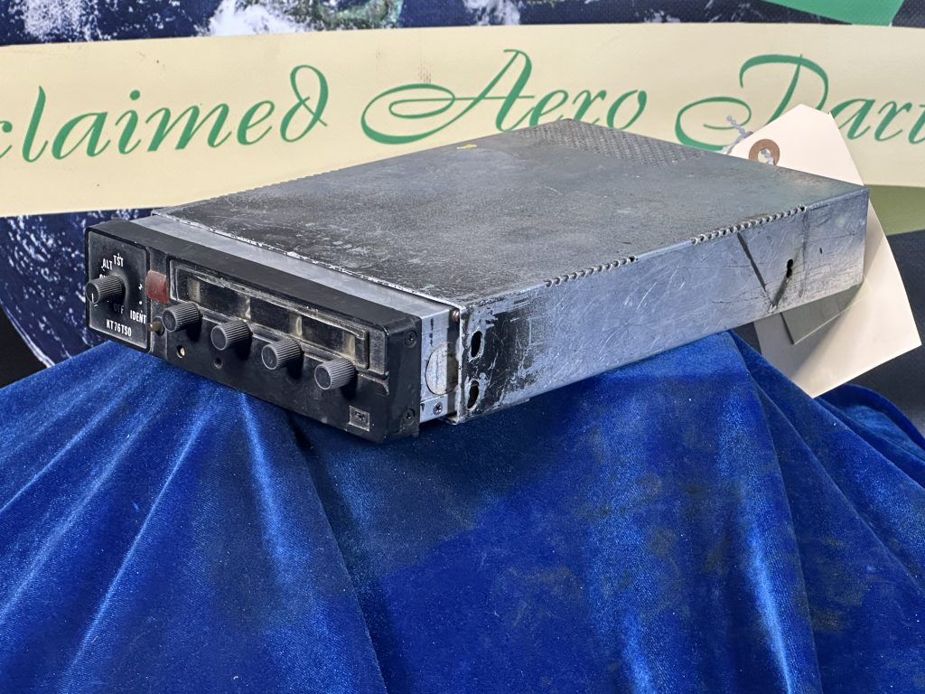 TRANSPONDER + TRAY (BENDIX KING)