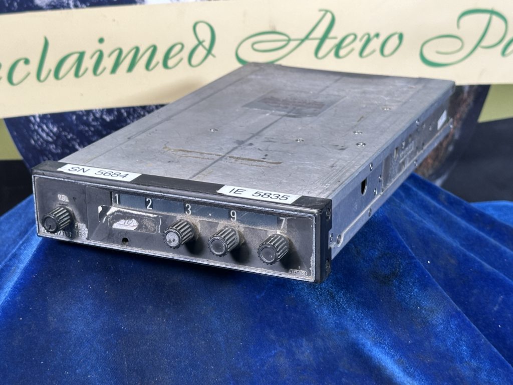 VHF COMM 14volt (BENDIX KING)