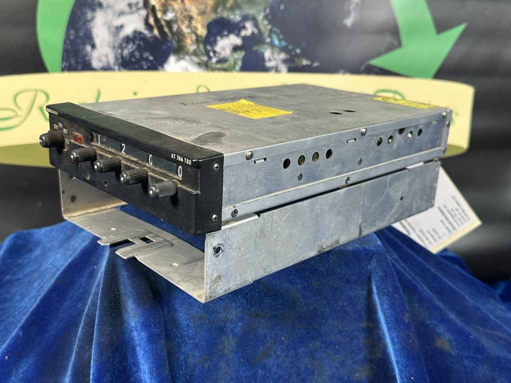 TRANSPONDER + TRAY(BENDIX KING)