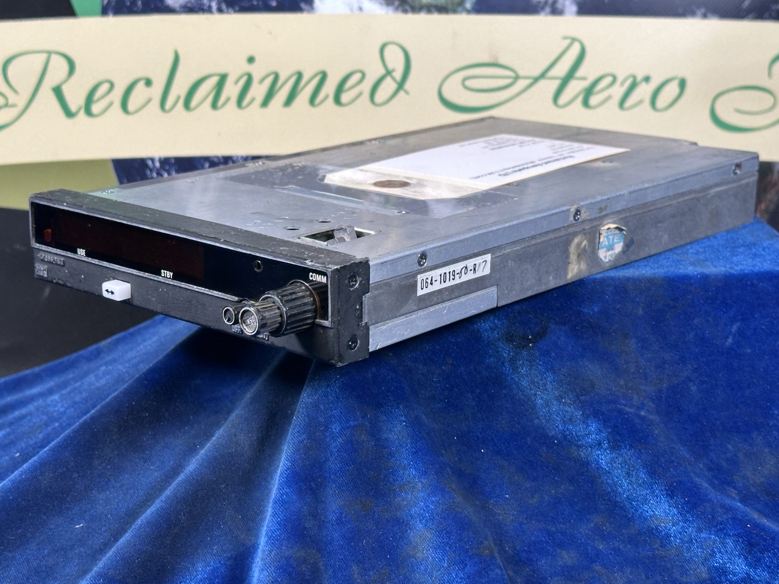 VHF TRANCEIVER 27.5volt (BENDIX KING) CORE