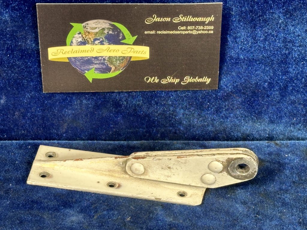 BRACKET - TRIM TAB RH