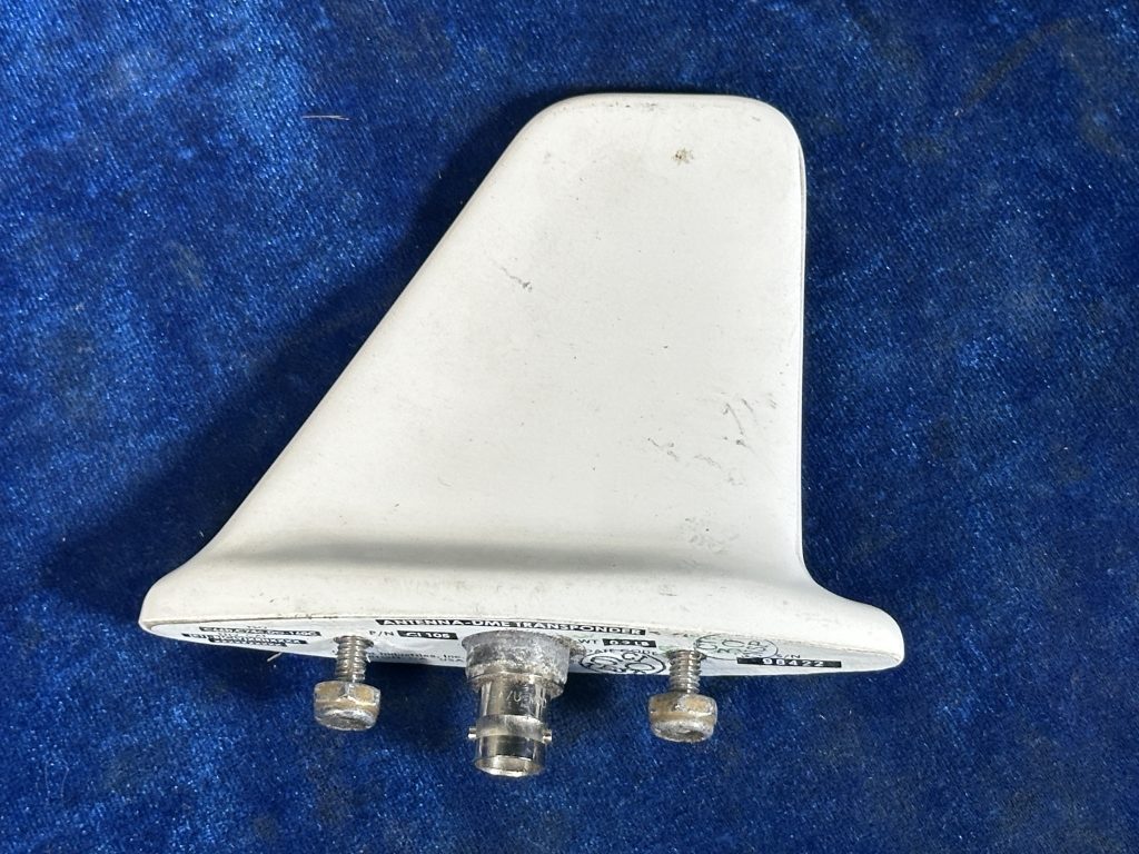 ANTENNA - DME TRANSPONDER (COMANT)