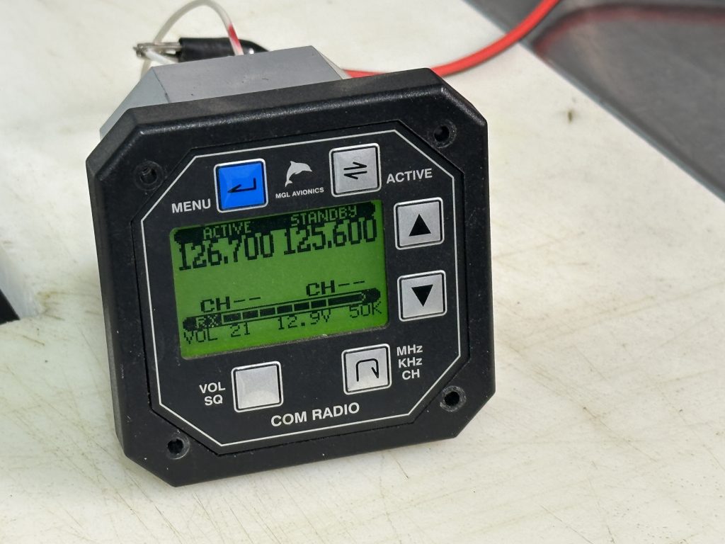 VHF TRANCEIVER RADIO MGL 12-24volt